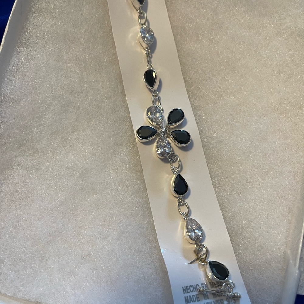 New flower toggle bracelet.